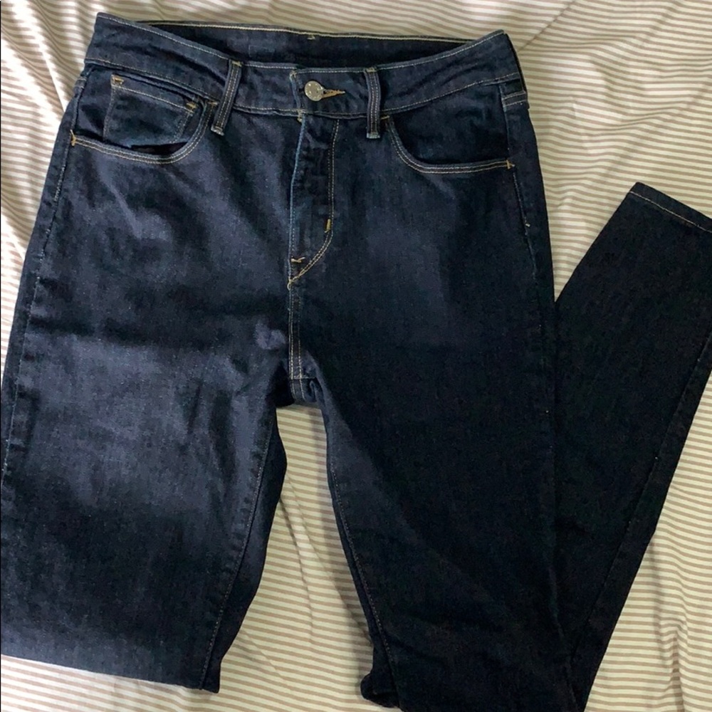Levi Skinny Jeans! W28 L32